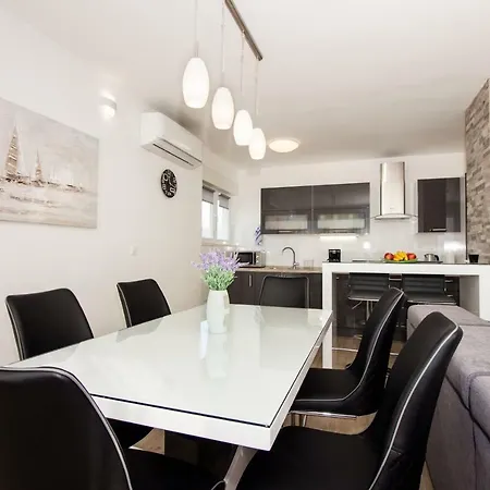 Deluxe Miro Apartman *