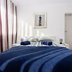 Deluxe Miro *