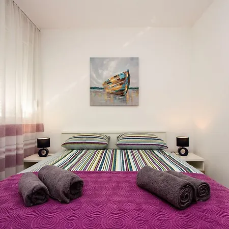 Apartment Deluxe Miro *